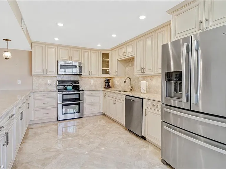 4041 Gulf Shore Blvd N #308 — Photo 14