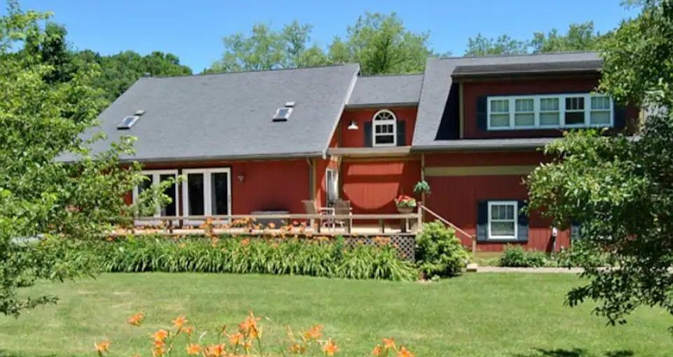 1st image of 654 Hoovertown Rd