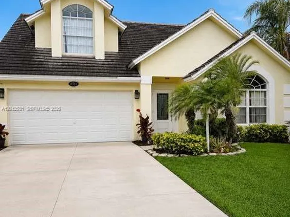 4351 Leicester Ct, West Palm Beach, FL 33409