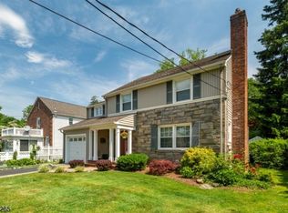 61 Springbrook Rd, Springfield, NJ 07081