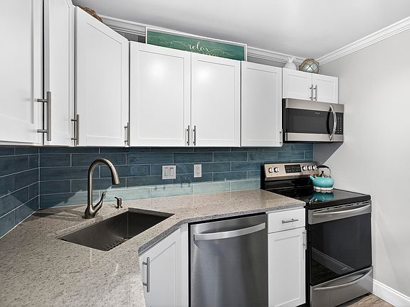 4th image of 775 Gulf Shore Dr Unit 8152