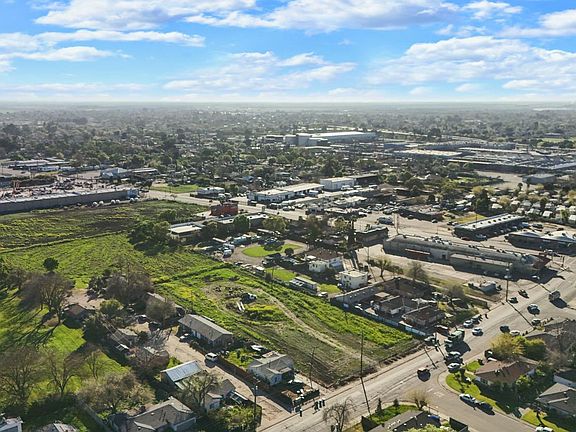 2nd image of 716 N Filbert St