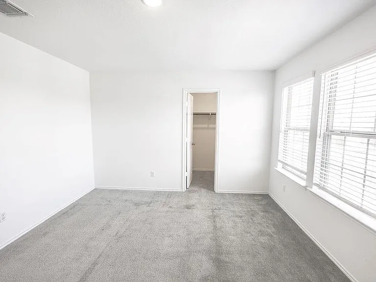 448 English Oak St — Photo 25