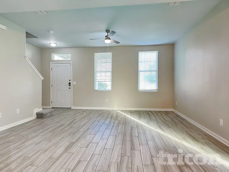 428 Ferrule Dr — Photo 2