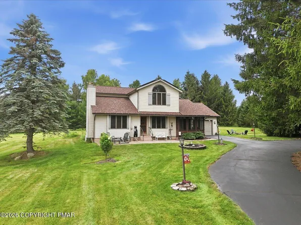 303 Sir Bradford Rd, Pocono Lake, PA 18347