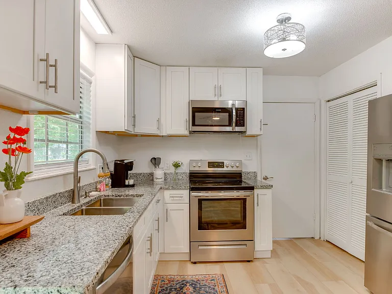 1011 Munson Landing Rd — Photo 21