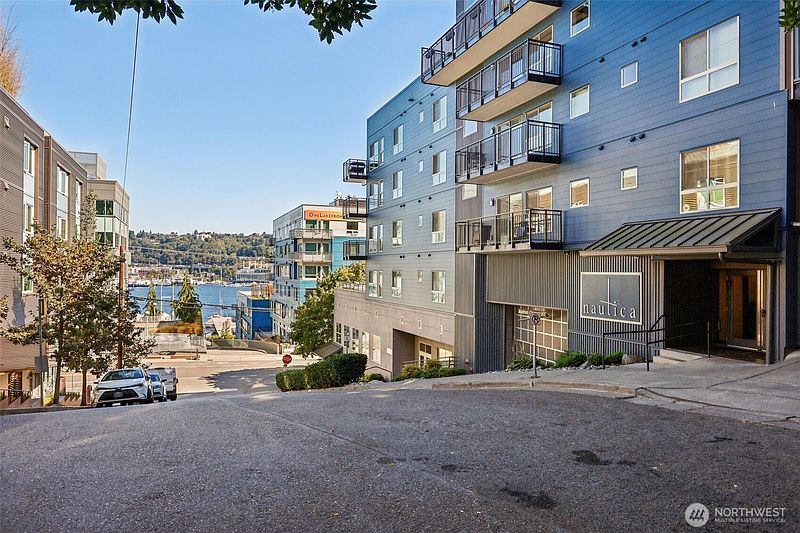 2nd image of 1425 Dexter Avenue N #611