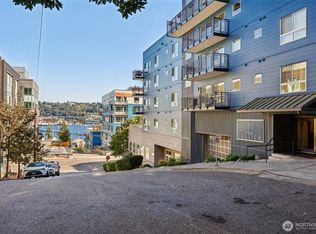 Nautica, Seattle, WA 98109