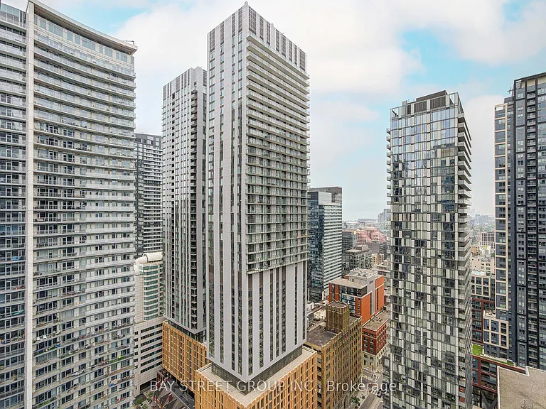 290 Adelaide St W #3002 — Photo 34