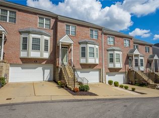 820 Highpointe Cir, Pittsburgh, PA 15220