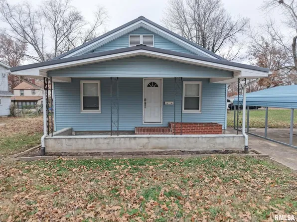 1206 S Main St, Benton, IL 62812