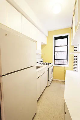 Rented by Urban Real Estate Property Group Inc | media 12