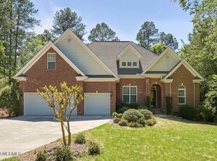 195 Merion Cir, Pinehurst, NC 28374