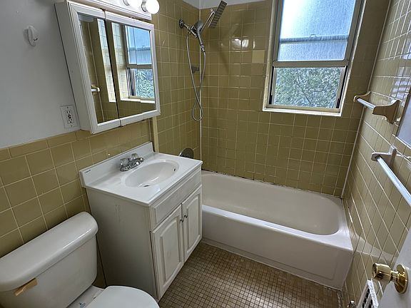 2nd image of 20 Colborne Rd #12A