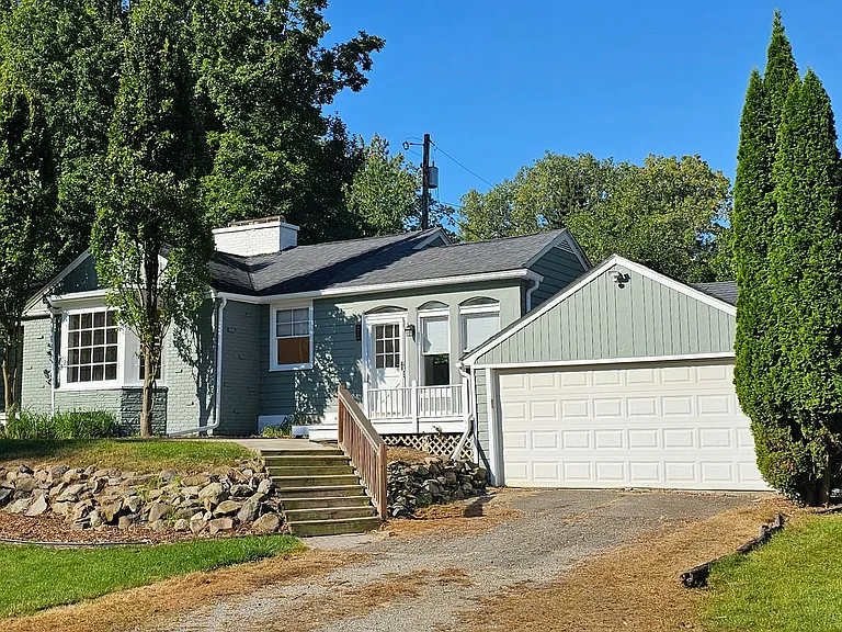 26179 W Thirteen Mile Rd — Photo 19