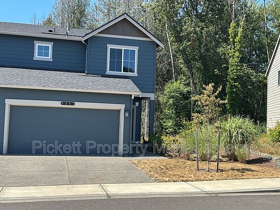 2nd image of 6461 Hornet Cir NE