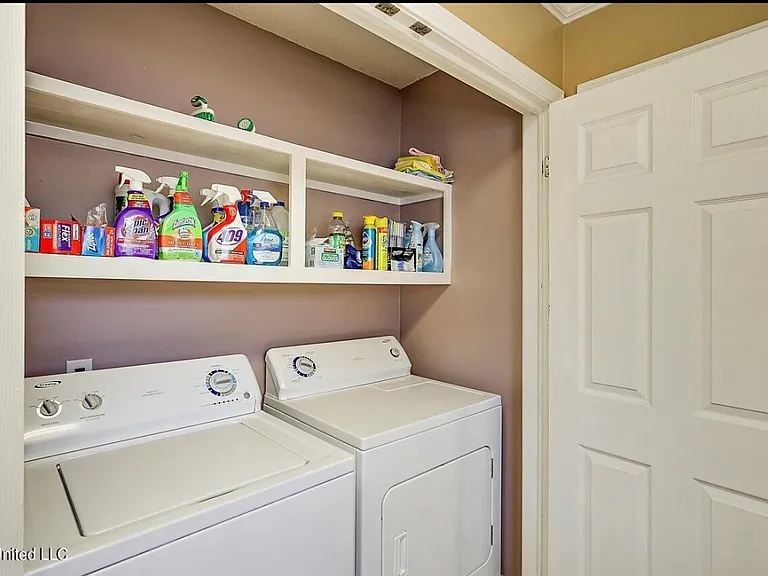 113 Amberwood Dr — Photo 12