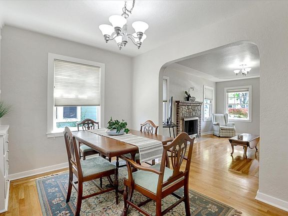5th image of 1129 Garfield Ave