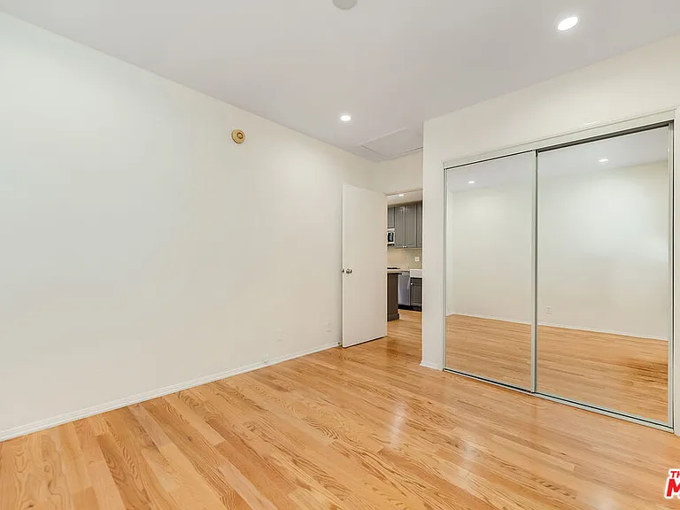 1655 Malcolm Ave #1/2 — Photo 24