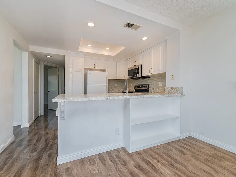 333 Stanford Ct — Photo 20