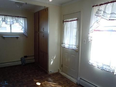 4th image of 15226 Troy St
