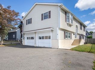4 Clement Ave, Peabody, MA 01960