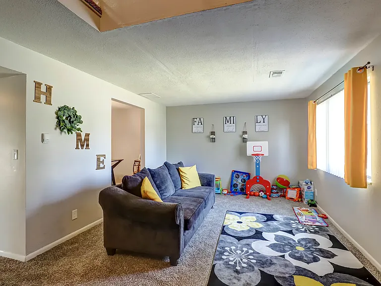 Aspen Meadows — Photo 19