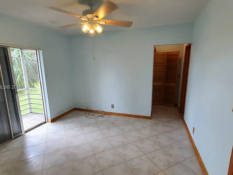 135 Coventry Pl #135-F — Photo 11