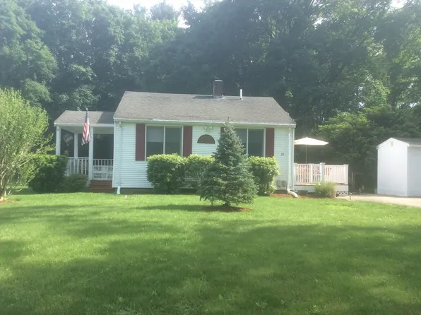 22 Smith St, Norton, MA 02766