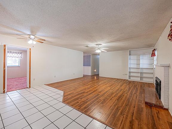 4th image of 2607 Cimmaron Ave