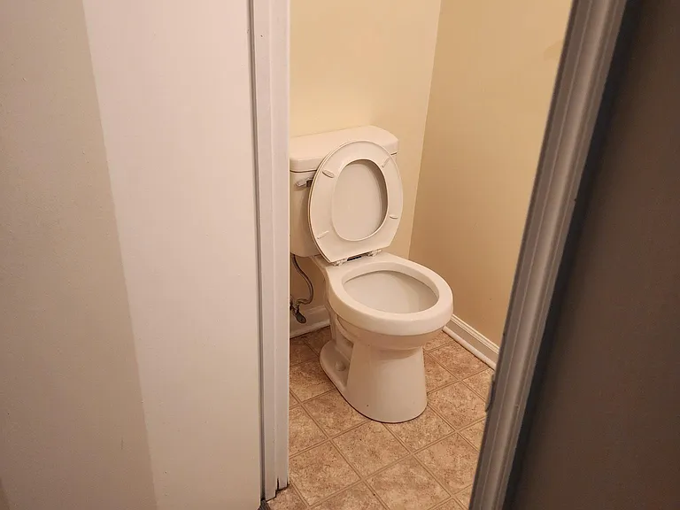 17 E Bond St — Photo 3