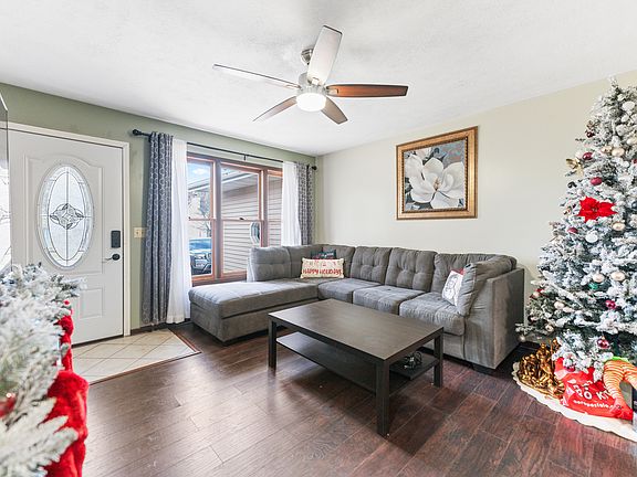 4th image of 184 N Dogwood St