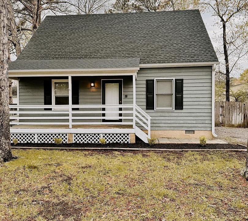1st image of 6 Courtside Ln