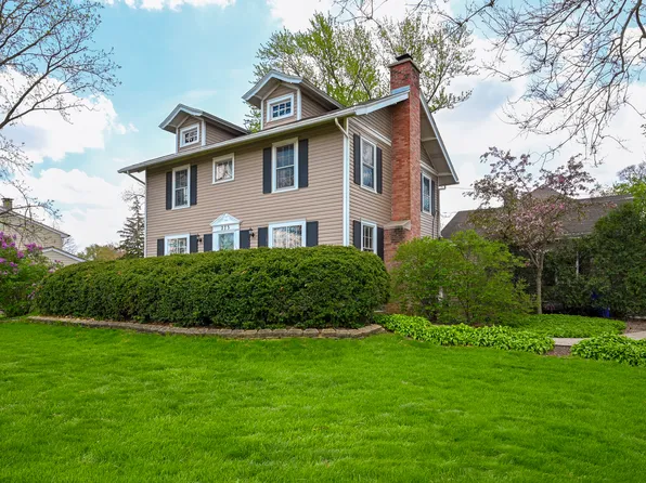 273 Geneva Rd, Glen Ellyn, IL 60137