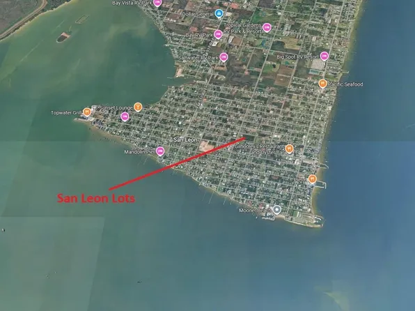 562 10th Street, San Leon, TX 77539