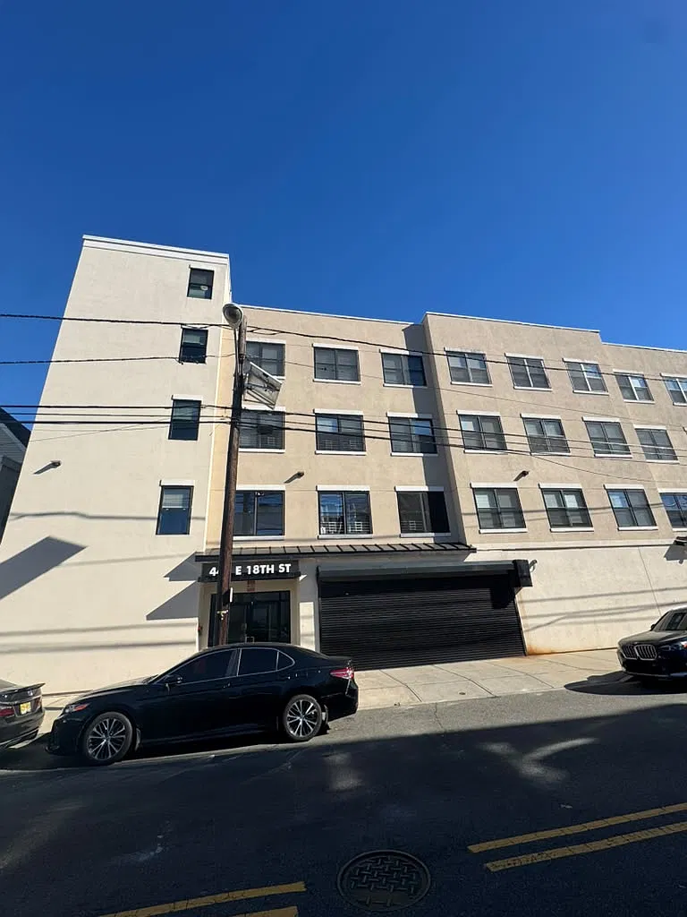 1 bed, $1,800 — Photo 1