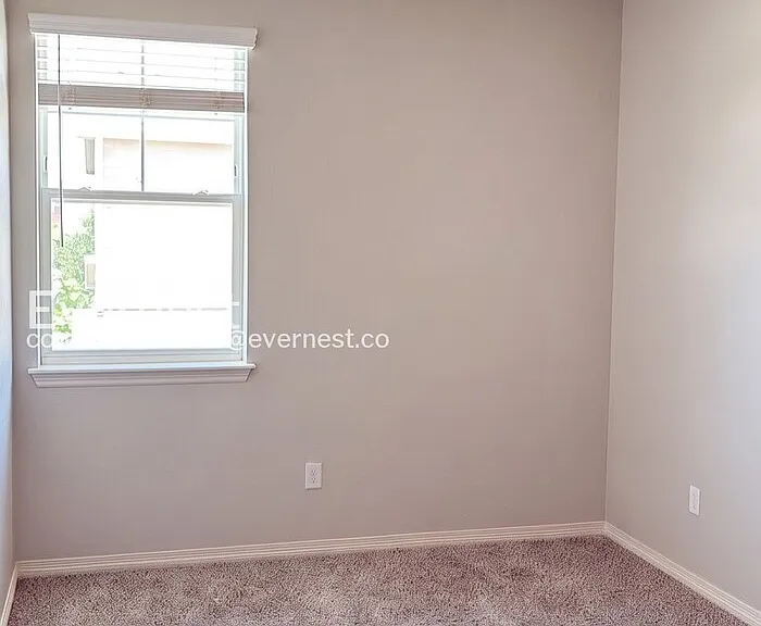 1689 Grand Ave #4 — Photo 8