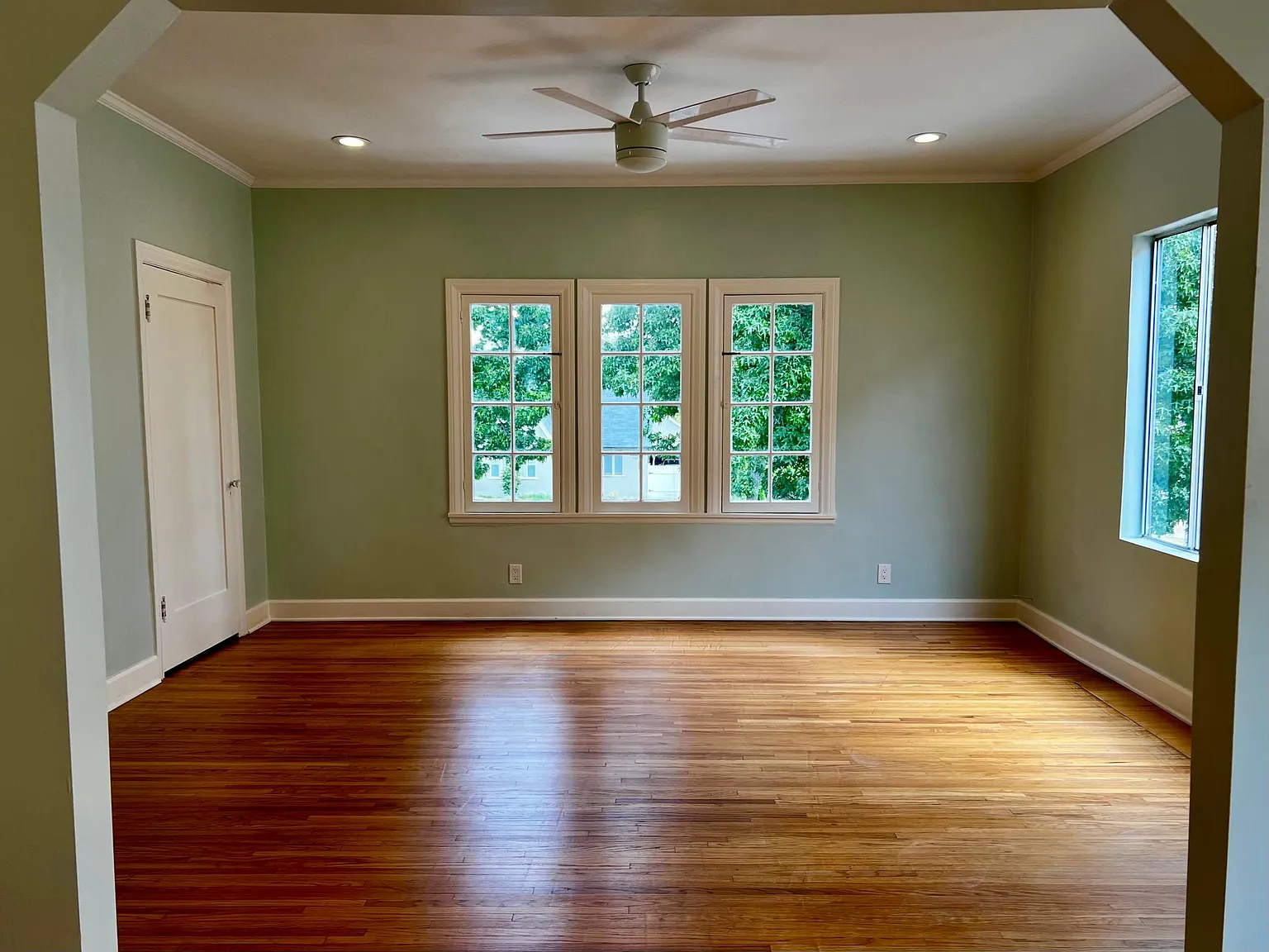 1 bed, 1100 sqft, $2,500 — Photo 1
