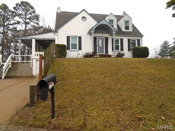 2nd image of 3820 N Barrington Ct