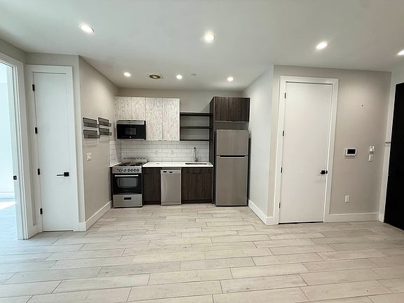 5th image of 1544 Brooklyn Ave #1R