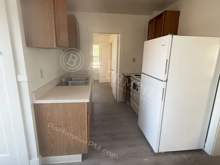 720 SW 5th St — Photo 5