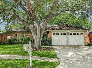 16506 Tibet Rd, Friendswood, TX 77546
