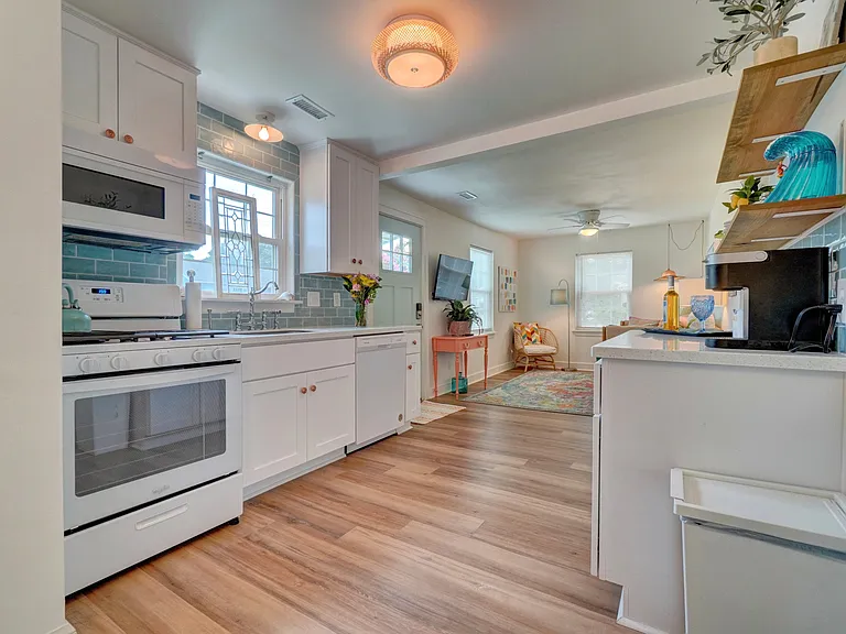 1406 Baychester Ave — Photo 10