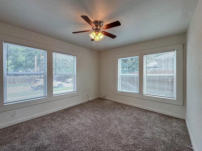 609 Amarillo St — Photo 10