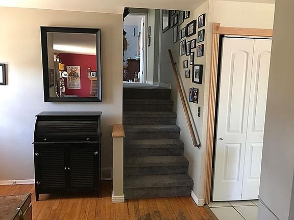 3rd image of 4535 Moorhead Ave