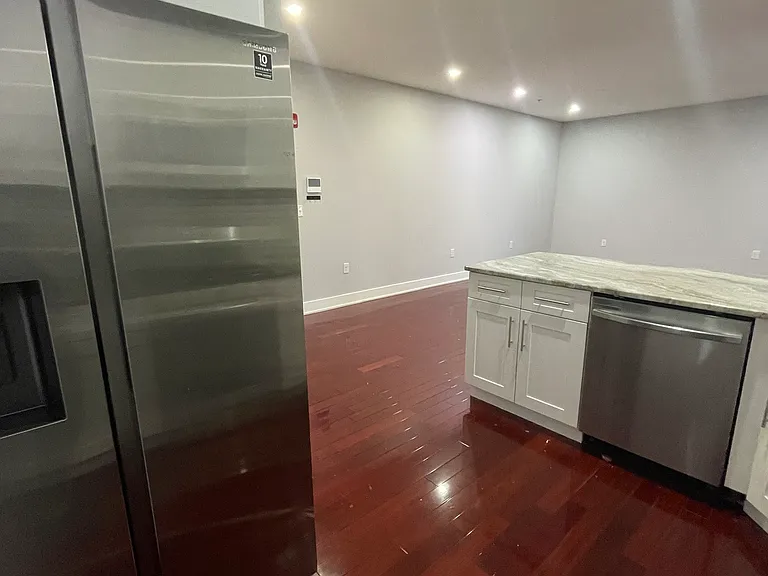 929 Marlborough St #16C — Photo 5
