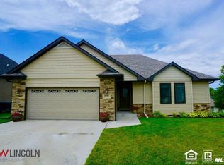 8935 S 72nd St, Lincoln, NE 68516