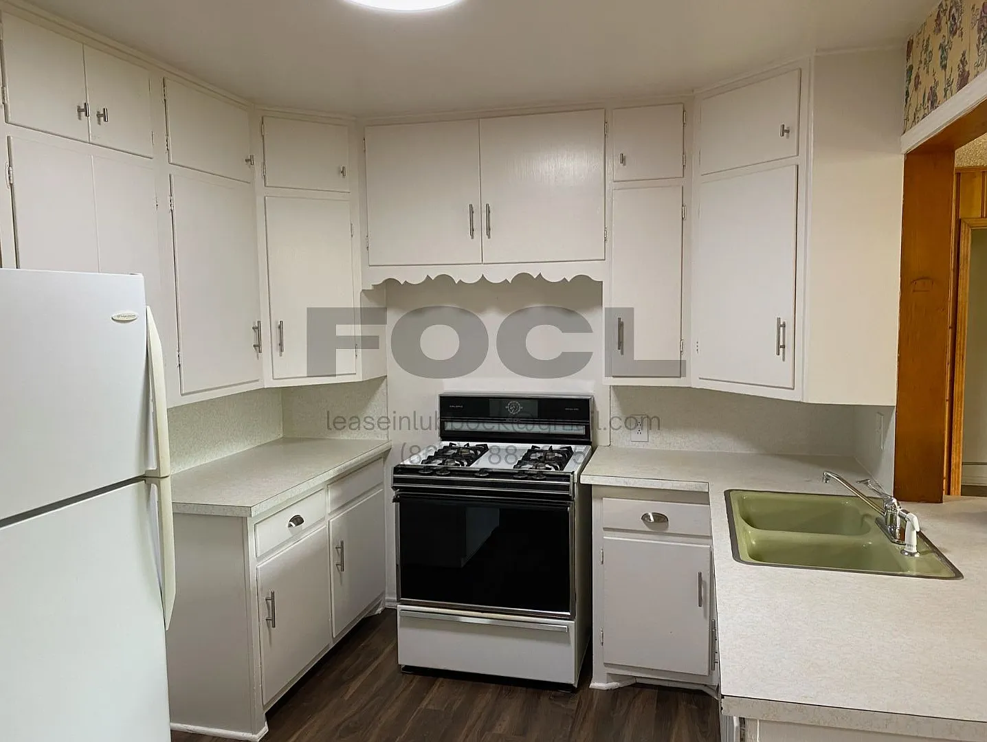 Large 2/1/1 in Tech Terrace - 3112 33rd Street — Photo 3