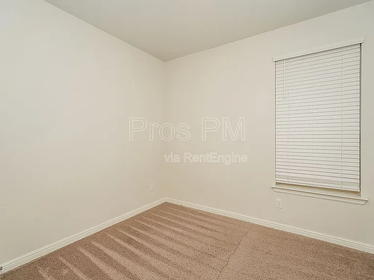 1016 Napier Way — Photo 14