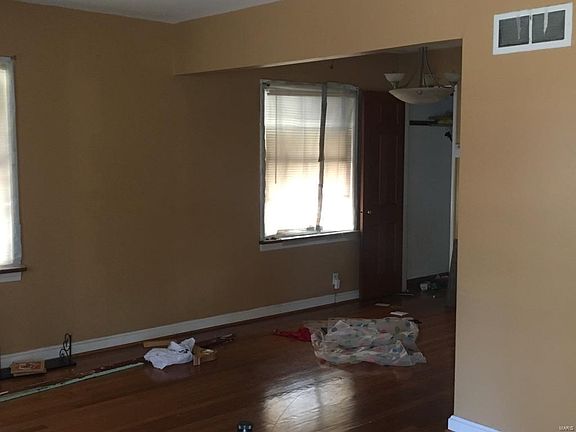 4th image of 888 Melvin Ave